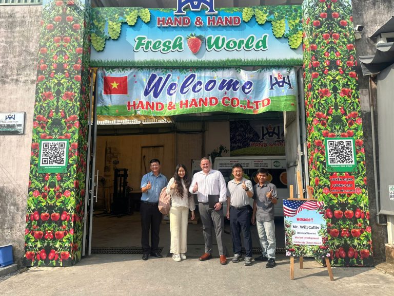 HÂN HẠNH ĐÓN TIẾP ĐOÀN CHERRY CALIFORNIA THĂM HAND&HAND